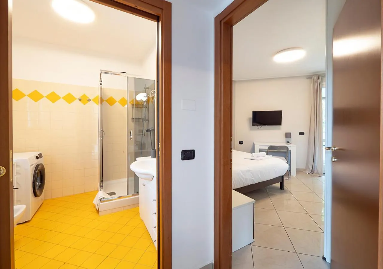 Апартаменты Attico A Milano - 2 Terrazzi E Netflix 0*, Милан